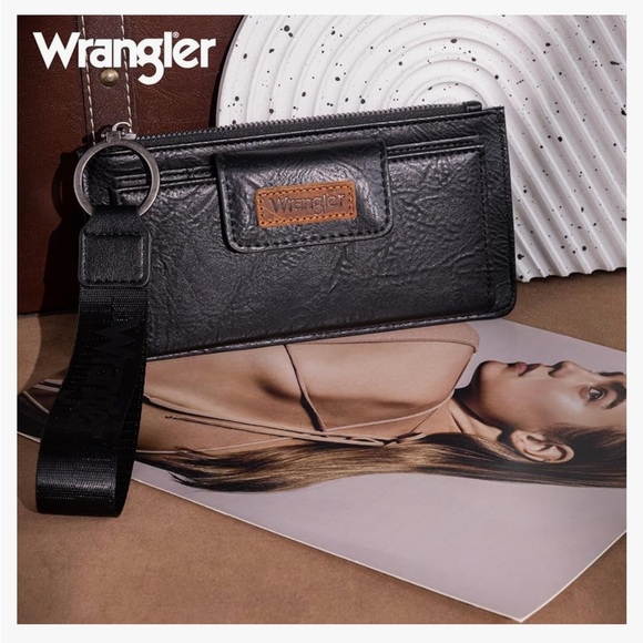 Wrangler Handbags - Wrangler Black Leather Wallet with Keychain Loop